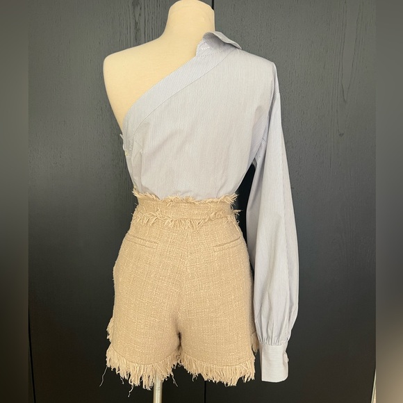 MSGM high rise tweed shorts color beige size 44
Zipper closure on the side - Picture 3 of 10